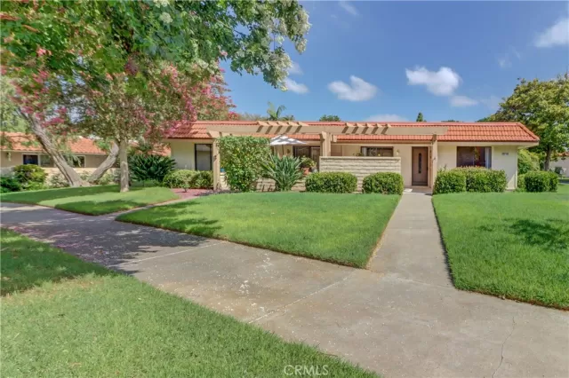 MLS: OC23174889 Condo For Sale