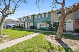 Photo #2: OC23174983 Listing 