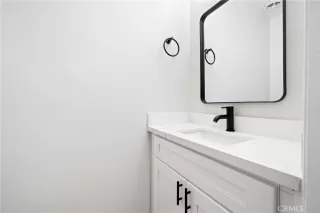 Photo #6: OC23174984 Listing 