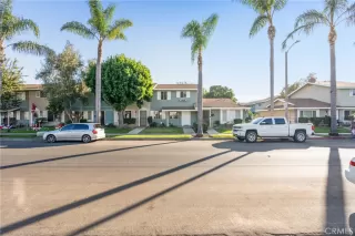 Photo #2: OC23174986 Listing 