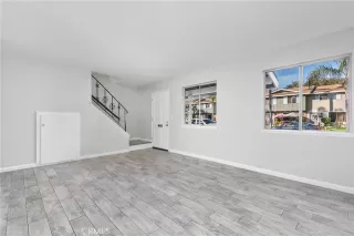 Photo #4: OC23174986 Listing 