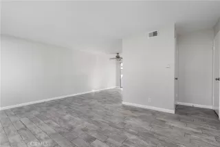 Photo #5: OC23174986 Listing 