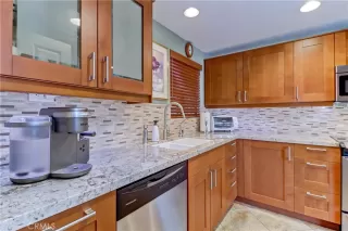 Photo #6: OC23175108 Listing