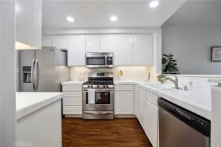 Photo #5: OC23175112 Listing 