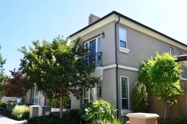 MLS: OC23175451 Condo For Sale