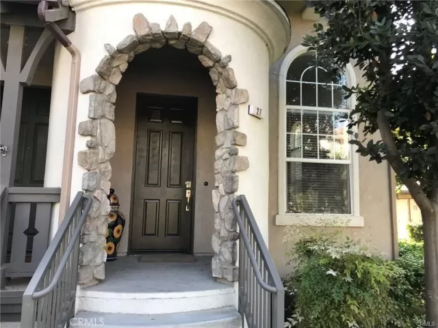 MLS: OC23175713 Condo For Sale