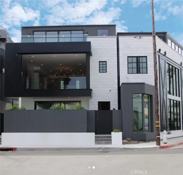 MLS: OC23175835 Condo For Sale