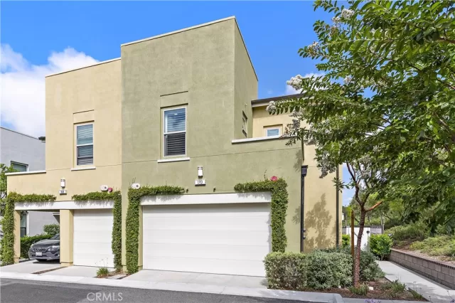 MLS: OC23175857 Condo For Sale