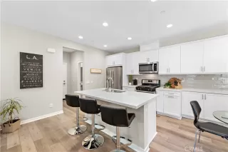 Photo #3: OC23175857 Listing 