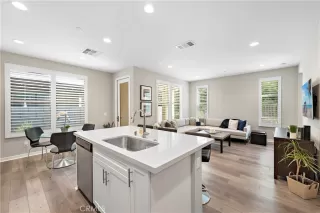 Photo #4: OC23175857 Listing 