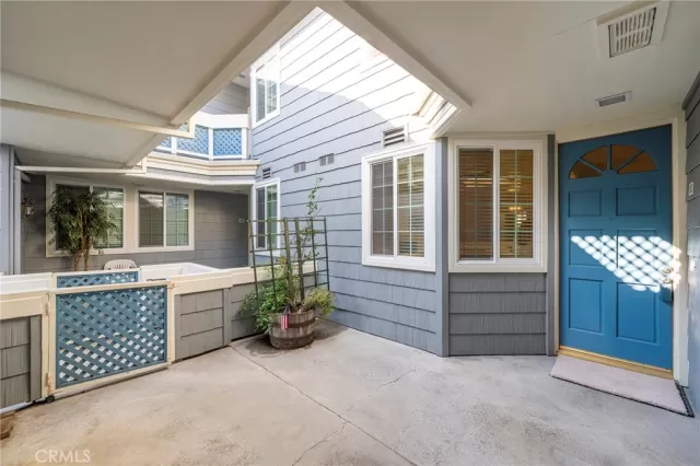 MLS: OC23175962 Condo For Sale