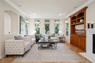 Photo #5: OC23176463 Listing 