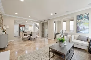 Photo #6: OC23176463 Listing 