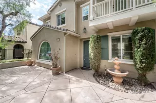 Photo #1: OC23176825 Listing 