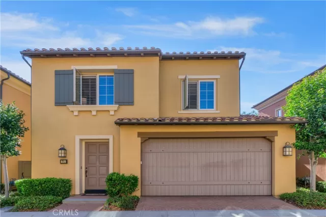 MLS: OC23176984 Condo For Sale