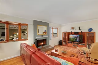 Photo #3: OC23177021 Listing 