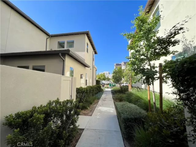 MLS: OC23177047 Condo For Sale