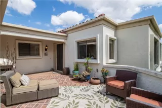 Photo #2: OC23177384 Listing