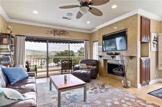 Photo #4: OC23177384 Listing