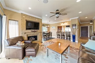 Photo #6: OC23177384 Listing