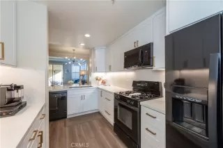 Photo #4: OC23177482 Listing 