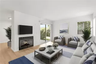 Photo #3: OC23177527 Listing 