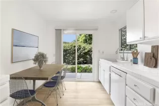 Photo #6: OC23177527 Listing 