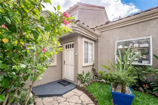 Photo #2: OC23177831 Listing