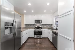 Photo #5: OC23177831 Listing