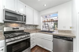 Photo #6: OC23177831 Listing