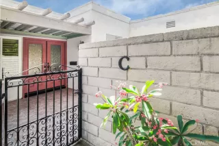 Photo #3: OC23178356 Listing