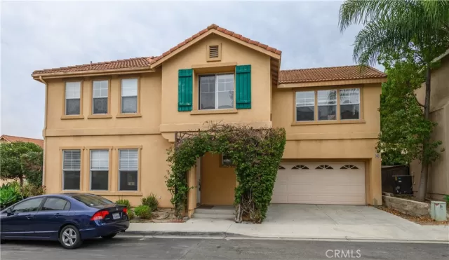 MLS: OC23178445 Condo For Sale