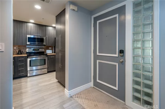 MLS: OC23178580 Condo For Sale