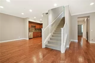 Photo #4: OC23179011 Listing 