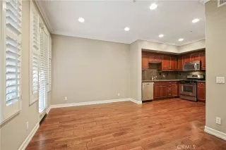 Photo #5: OC23179011 Listing 