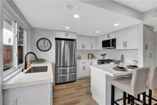 Photo #5: OC23179041 Listing 