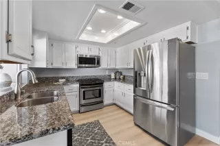 Photo #4: OC23179173 Listing 