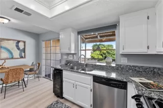 Photo #6: OC23179173 Listing 