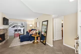 Photo #2: OC23179261 Listing