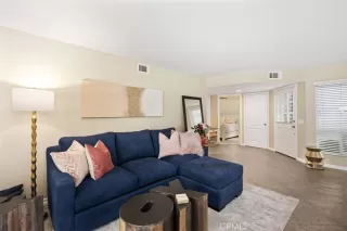 Photo #6: OC23179261 Listing