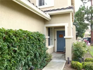 Photo #5: OC23179399 Listing 