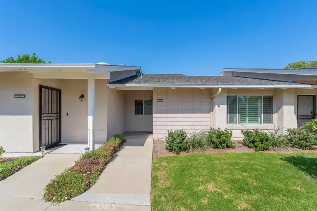 MLS: OC23179442 Condo For Sale