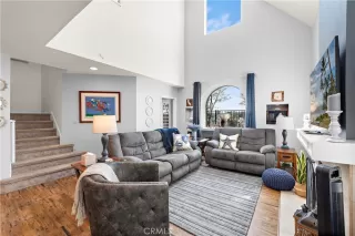 Photo #3: OC23179621 Listing