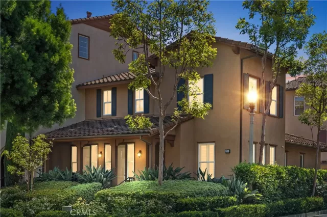 MLS: OC23179777 Condo For Sale