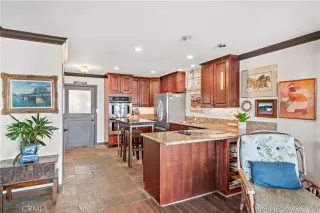 Photo #5: OC23180000 Listing 