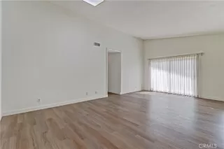 Photo #2: OC23180038 Listing