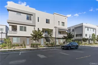 Photo #1: OC23180042 Listing 