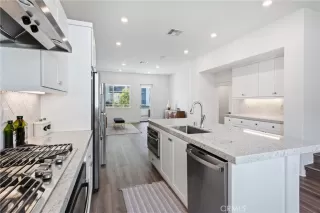 Photo #3: OC23180042 Listing 