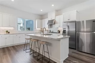 Photo #4: OC23180042 Listing 