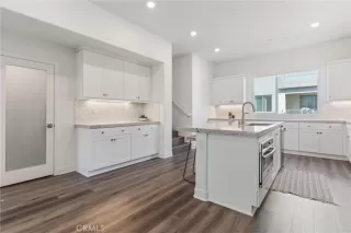 Photo #5: OC23180042 Listing 